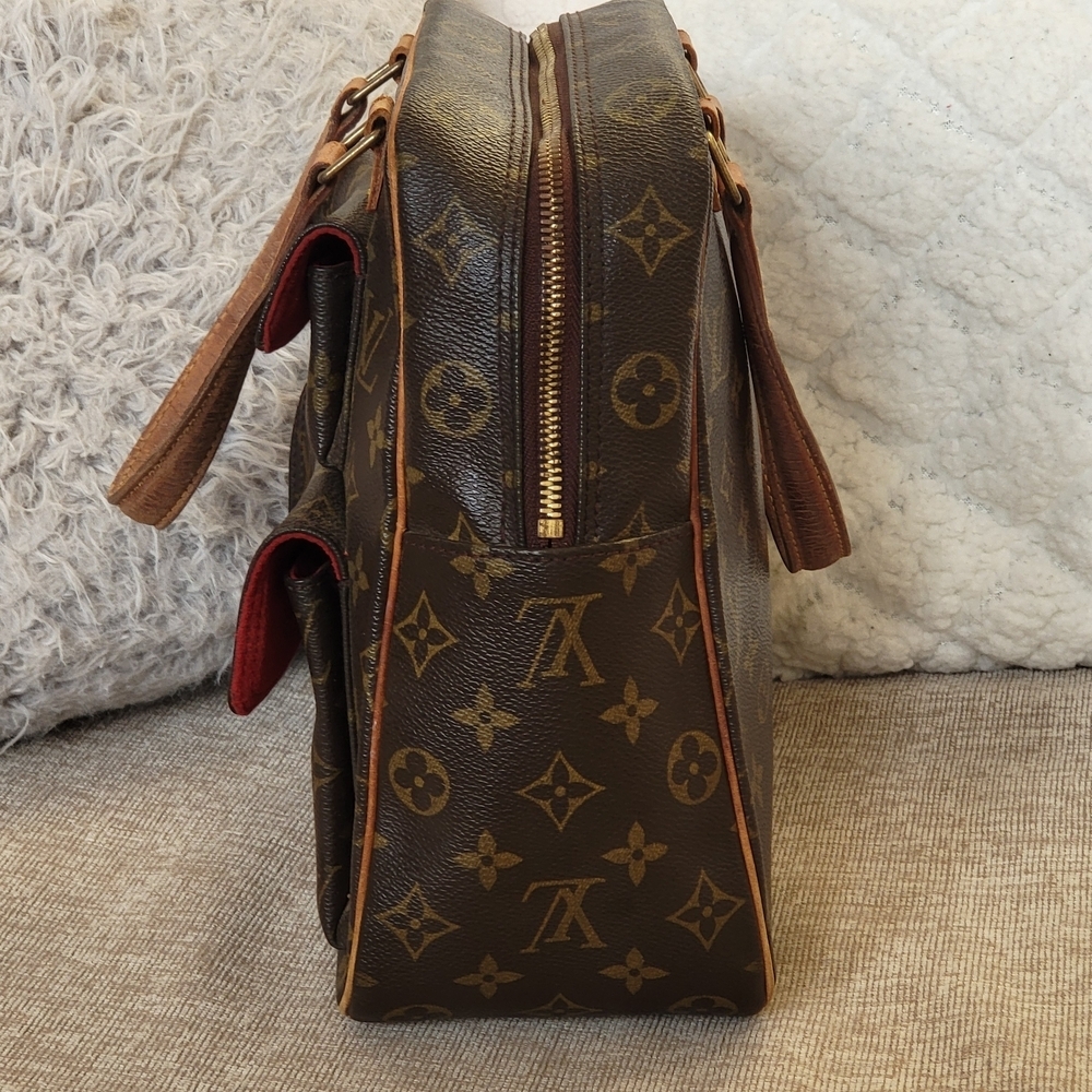 Louis Vuitton Excentri-Cite Handbag Monogram..Authentic.         w/COA - Picture 3 of 16